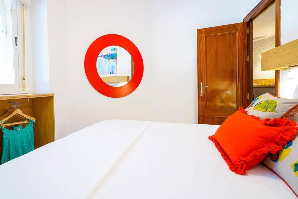 Lovely And Chic Apartment In The Heart Of Seville Exterior photo