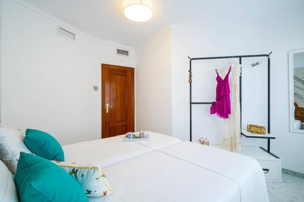 Lovely And Chic Apartment In The Heart Of Seville Exterior photo