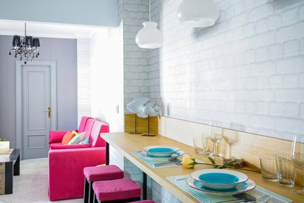 Lovely And Chic Apartment In The Heart Of Seville Exterior photo